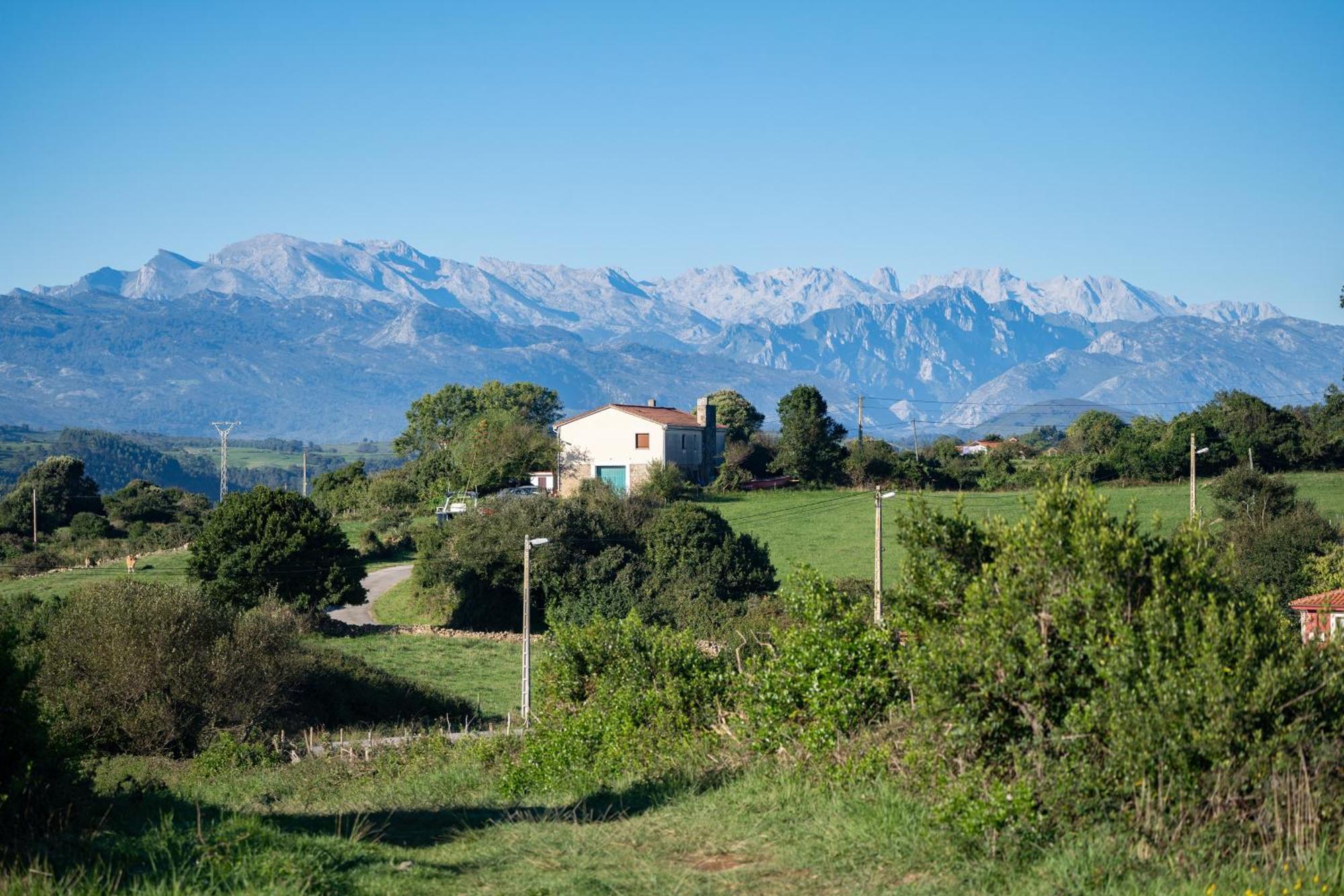 Surf House Sanvi Bed & Breakfast San Vicente De La Barquera Exterior photo